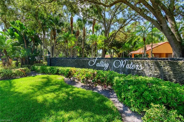 $365,000 | 2365 Bayou Lane, Unit 7010, Naples, FL 34112