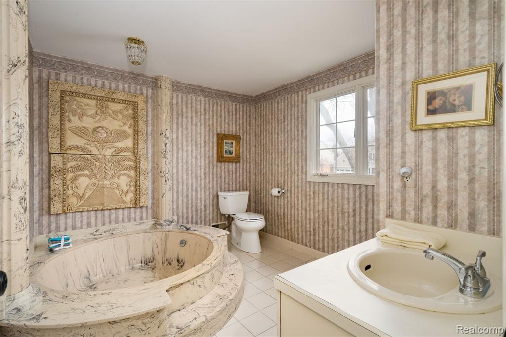 357 Powderhorn Ridge Court Rochester Hills, MI 48309 - Photo 25 of 42