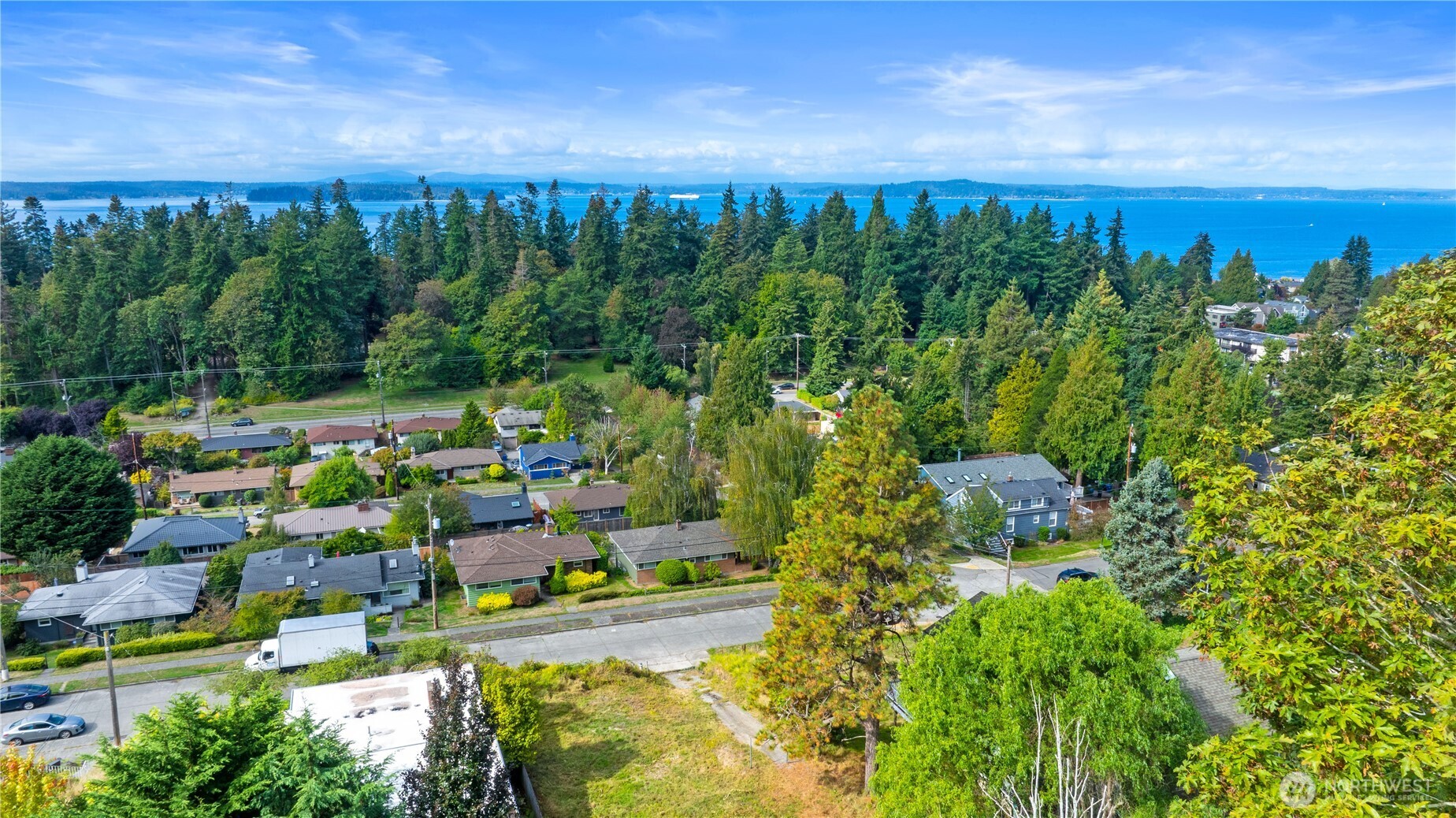 7558 45th Avenue Southwest Seattle, WA 98136 - Photo 8 of 9 a view of a city