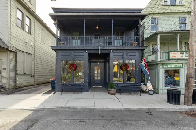 $2,395 | 44 Main Street, Unit 1, Millerton, NY 12546