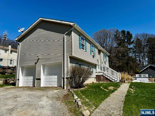 106 Starlight Road West Milford, NJ 07480 - Photo 9 of 31