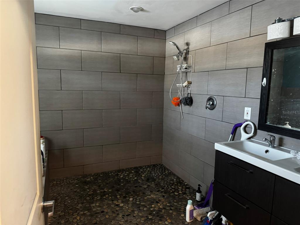 1407 Tampa Road Palm Harbor, FL 34683 - Photo 5 of 14