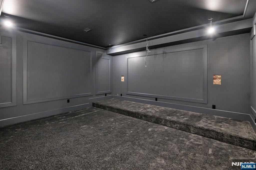 356 Bullard Avenue Paramus, NJ 07652 - Photo 45 of 50 a view of a room