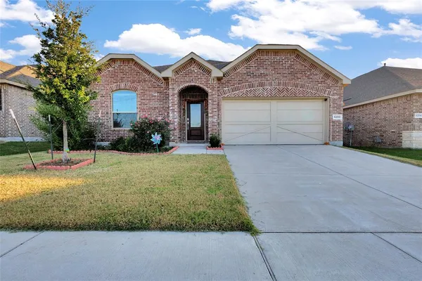 $350,000 | 6200 Daleford Drive, Aubrey, TX 76227