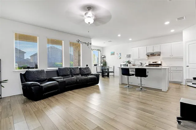 $385,000 | 6200 Daleford Drive, Aubrey, TX 76227