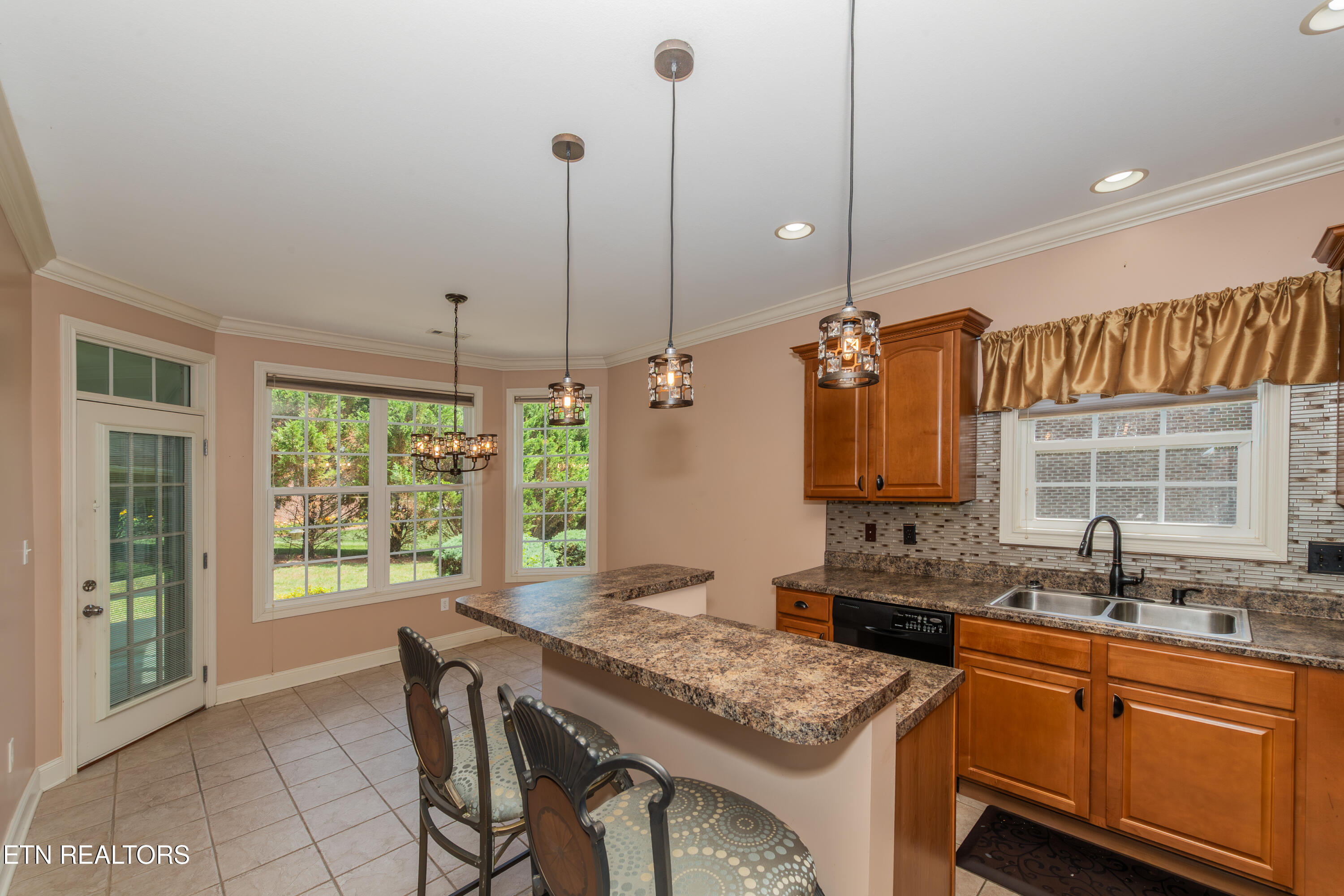 120 Meridian Way Clinton, TN 37716 - Photo 11 of 47 DSC_3911