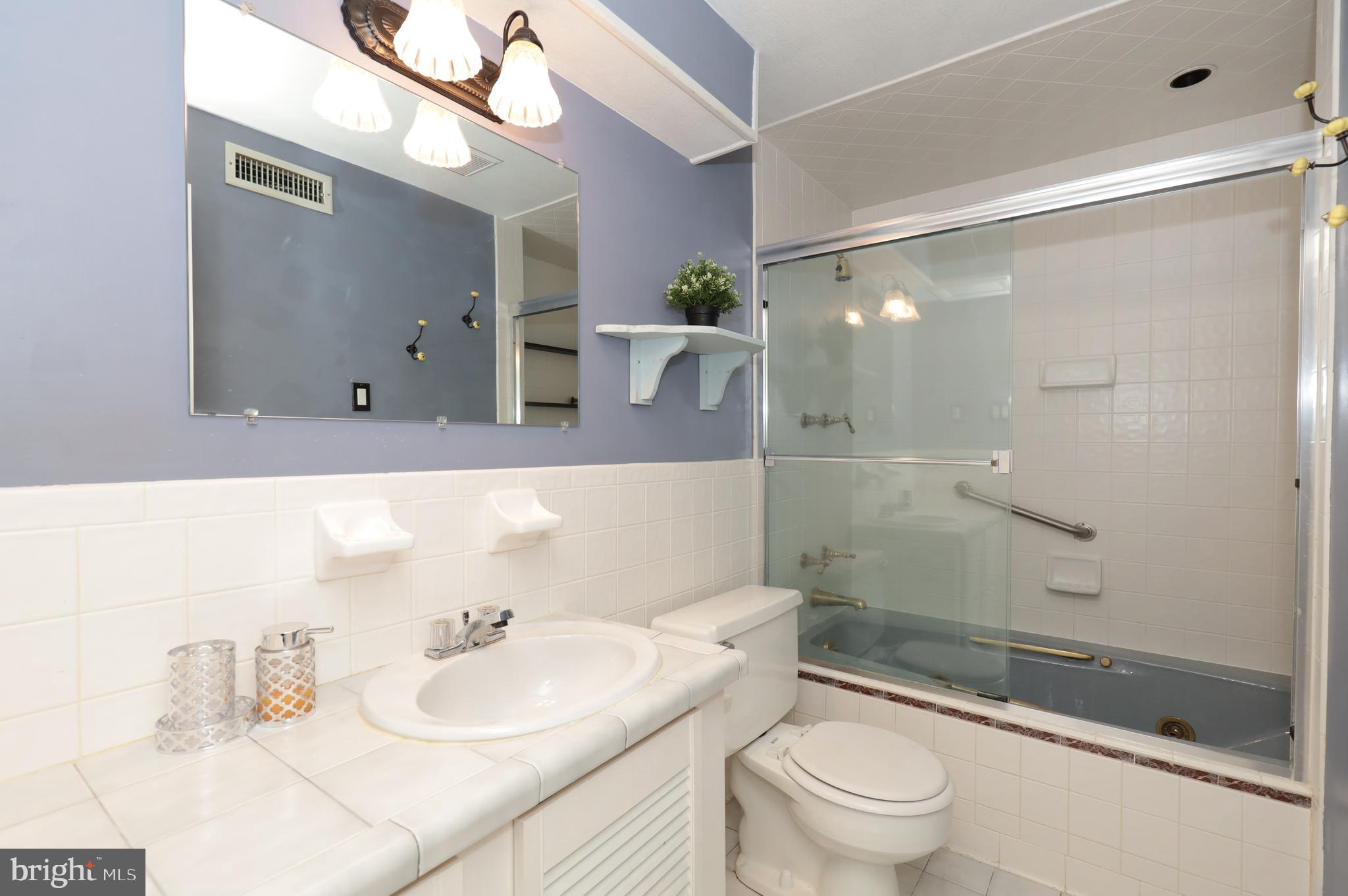 1903 Ridge Road Haymarket, VA 20169 - Photo 39 of 51 Full bath on lower level