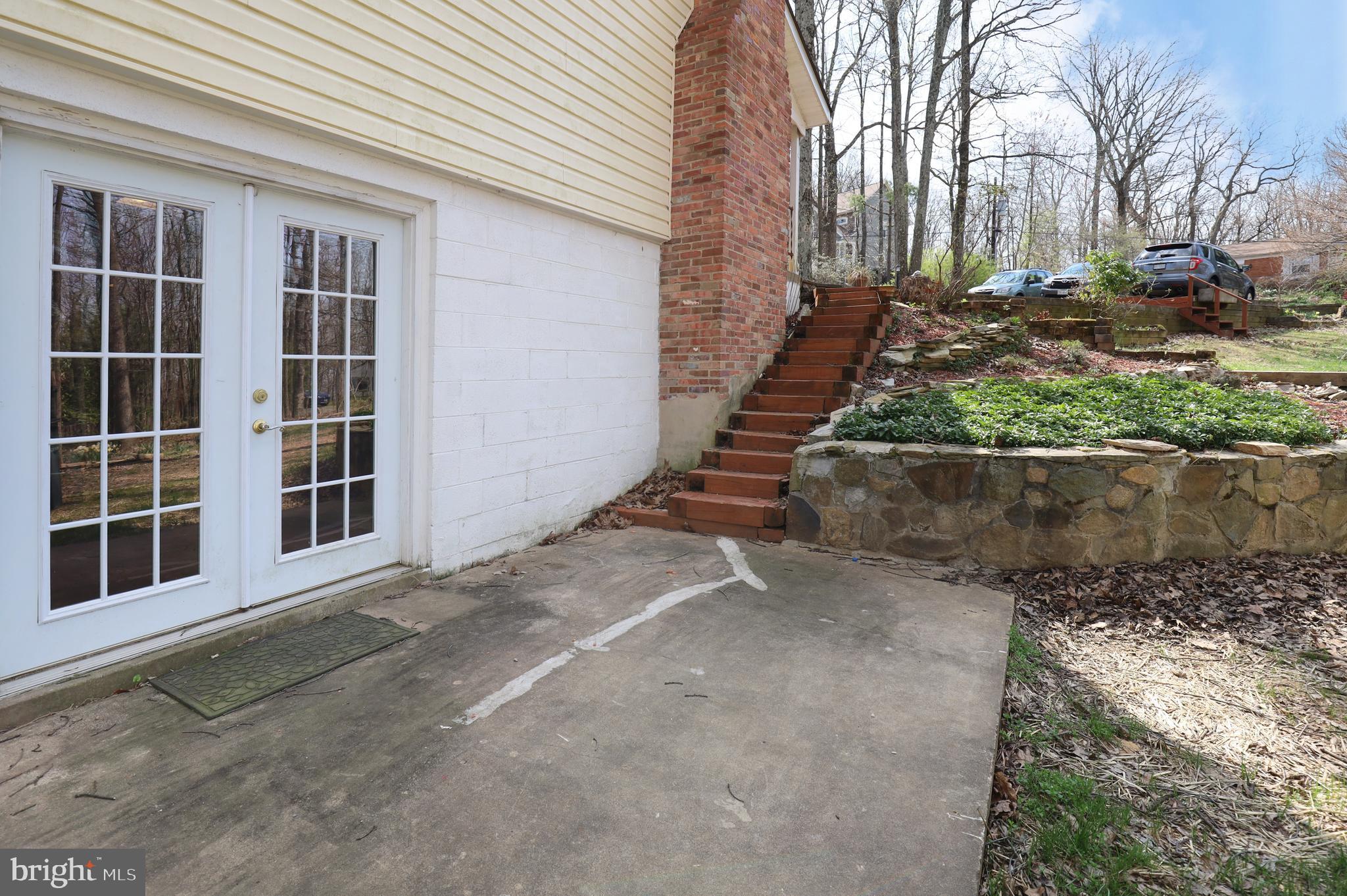 1903 Ridge Road Haymarket, VA 20169 - Photo 51 of 51 Lower level Patio