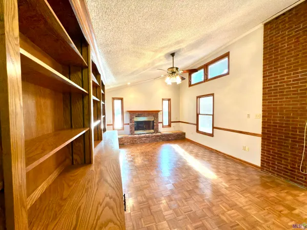$2,200 | 424 Highland Park Drive, Baton Rouge, LA 70808