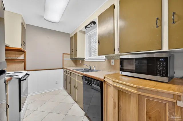 $239,900 | 2151 West Detroit Boulevard, Pensacola, FL 32534