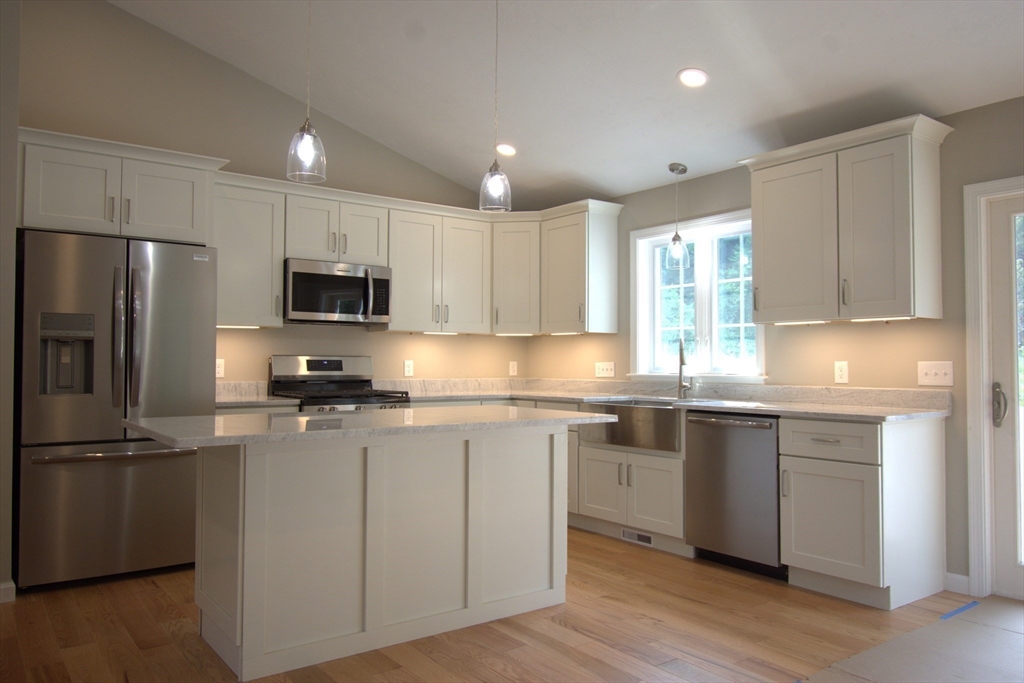 95 A F Putnam Road Charlton, MA 01507 - Photo 5 of 33 Gallery Image 5