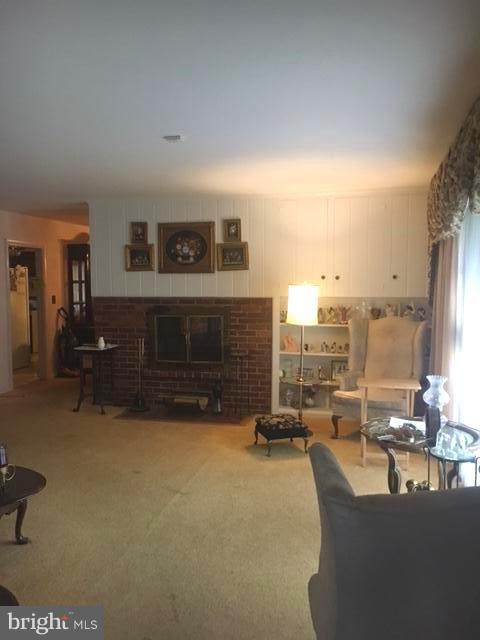 1309 Heather Hill Road Baltimore, MD 21239 - Photo 2 of 11 Living Room