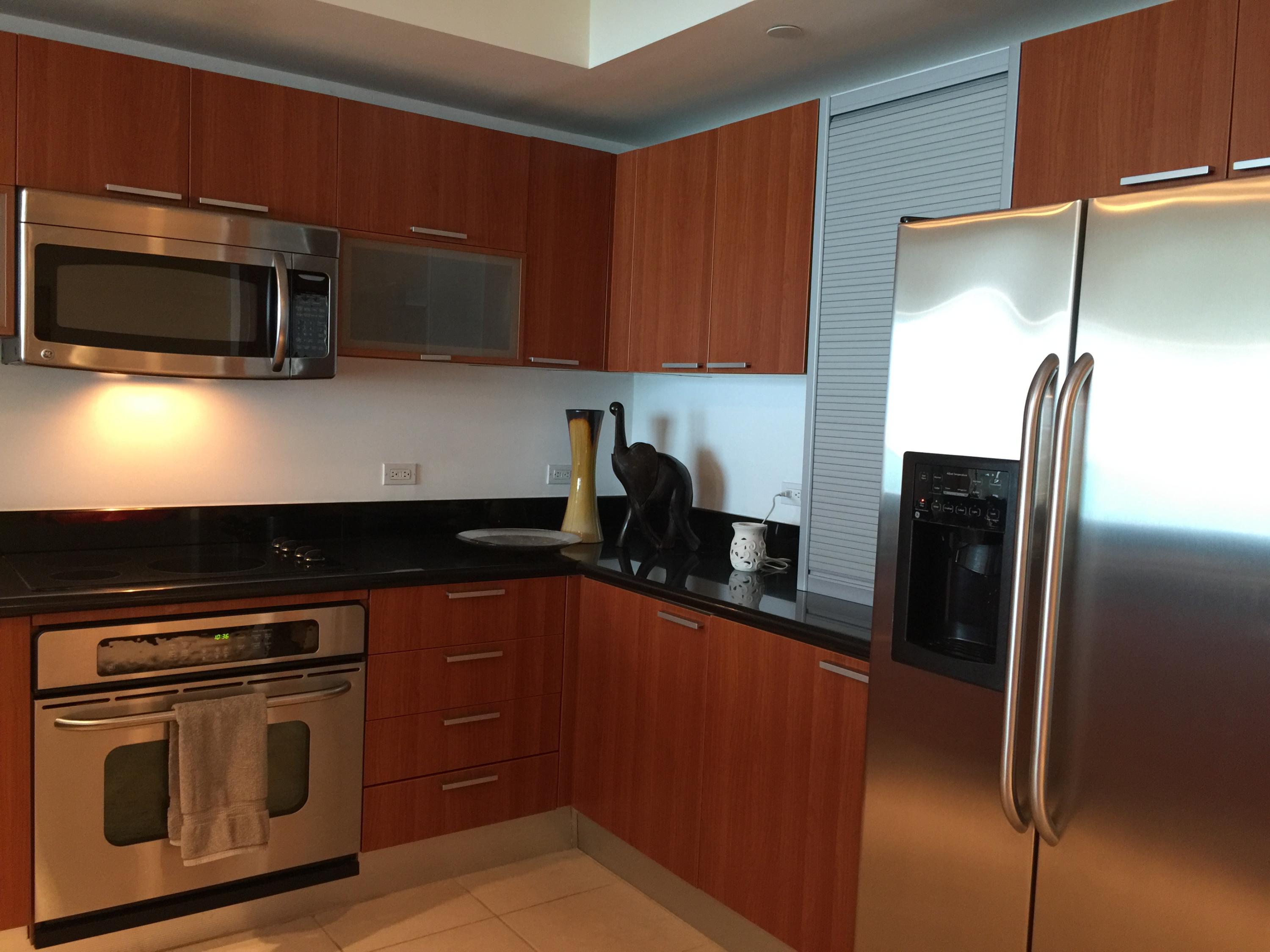 2640 Lake Shore Drive, Unit 809 Riviera Beach, FL 33404 - Photo 12 of 38 IMG_4003