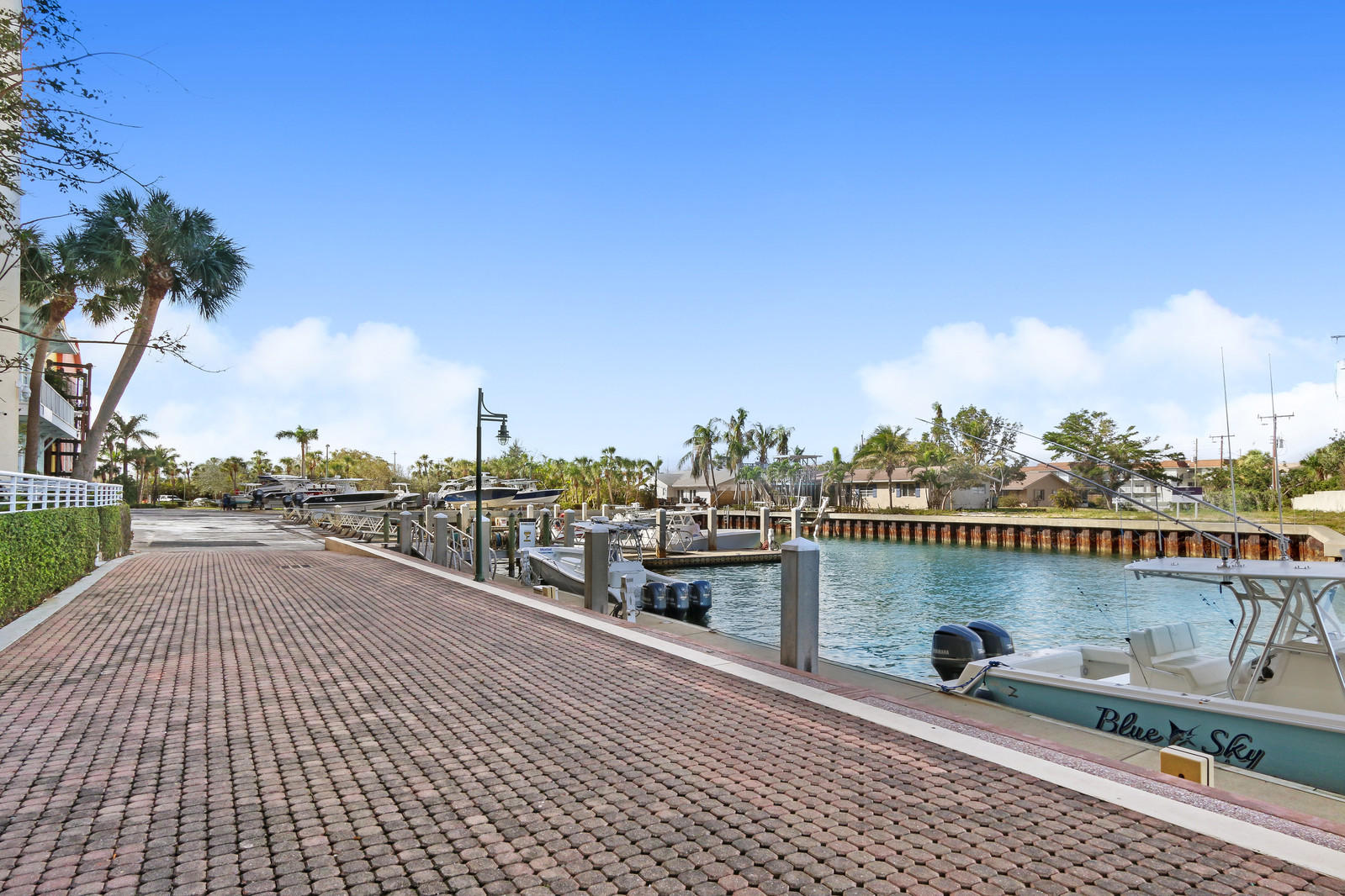 2640 Lake Shore Drive, Unit 809 Riviera Beach, FL 33404 - Photo 33 of 38 30_Image-28_mls