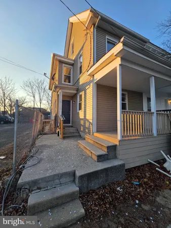 $1,625 | 110 North 4th Street, Millville, NJ 08332