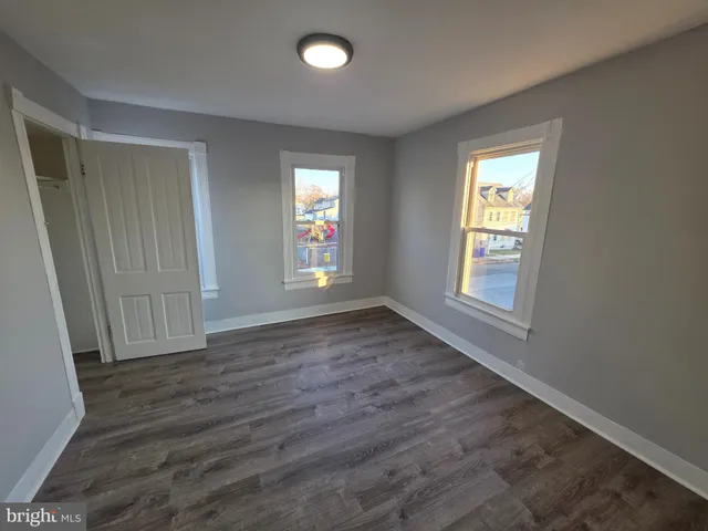 $1,700 | 110 North 4th Street, Millville, NJ 08332