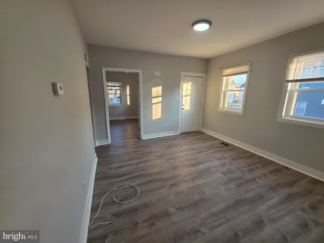 $1,700 | 110 North 4th Street, Millville, NJ 08332