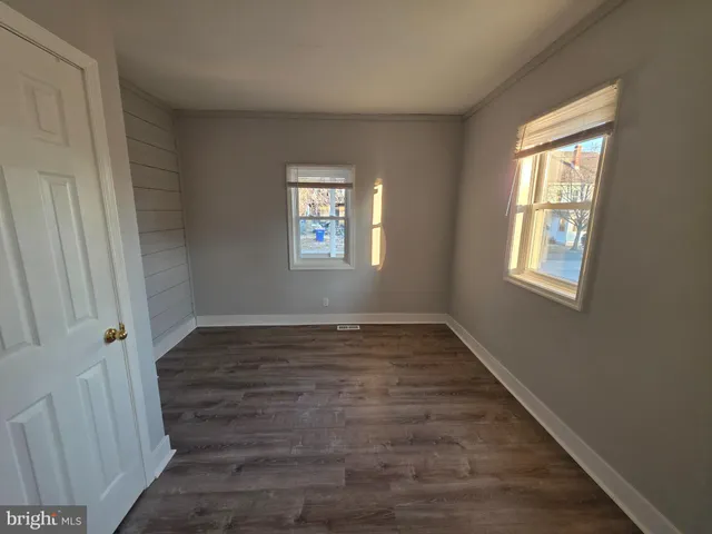 $1,700 | 110 North 4th Street, Millville, NJ 08332