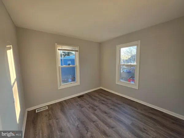 $1,625 | 110 North 4th Street, Millville, NJ 08332