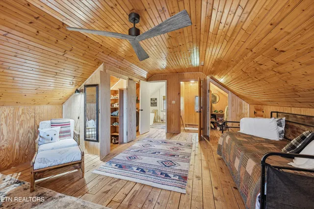 $449,900 | 645 Mt Pleasant Road, Vonore, TN 37885