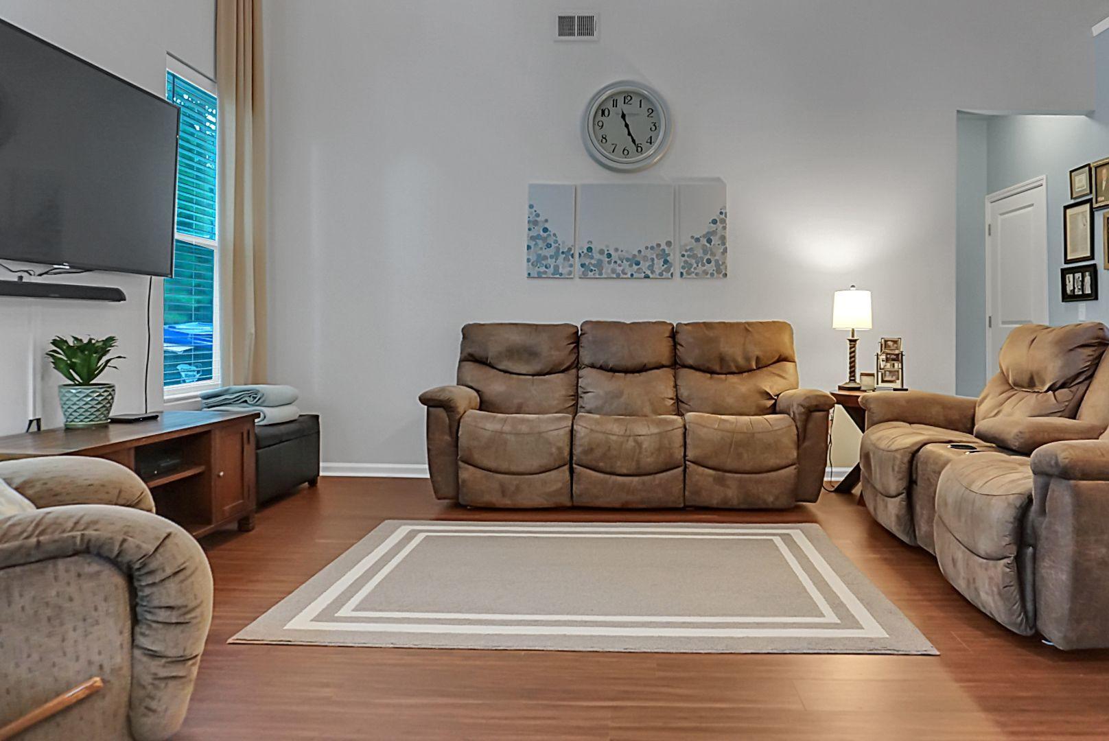 216 Alpine Road Summerville, SC 29485 - Photo 17 of 31 Living area