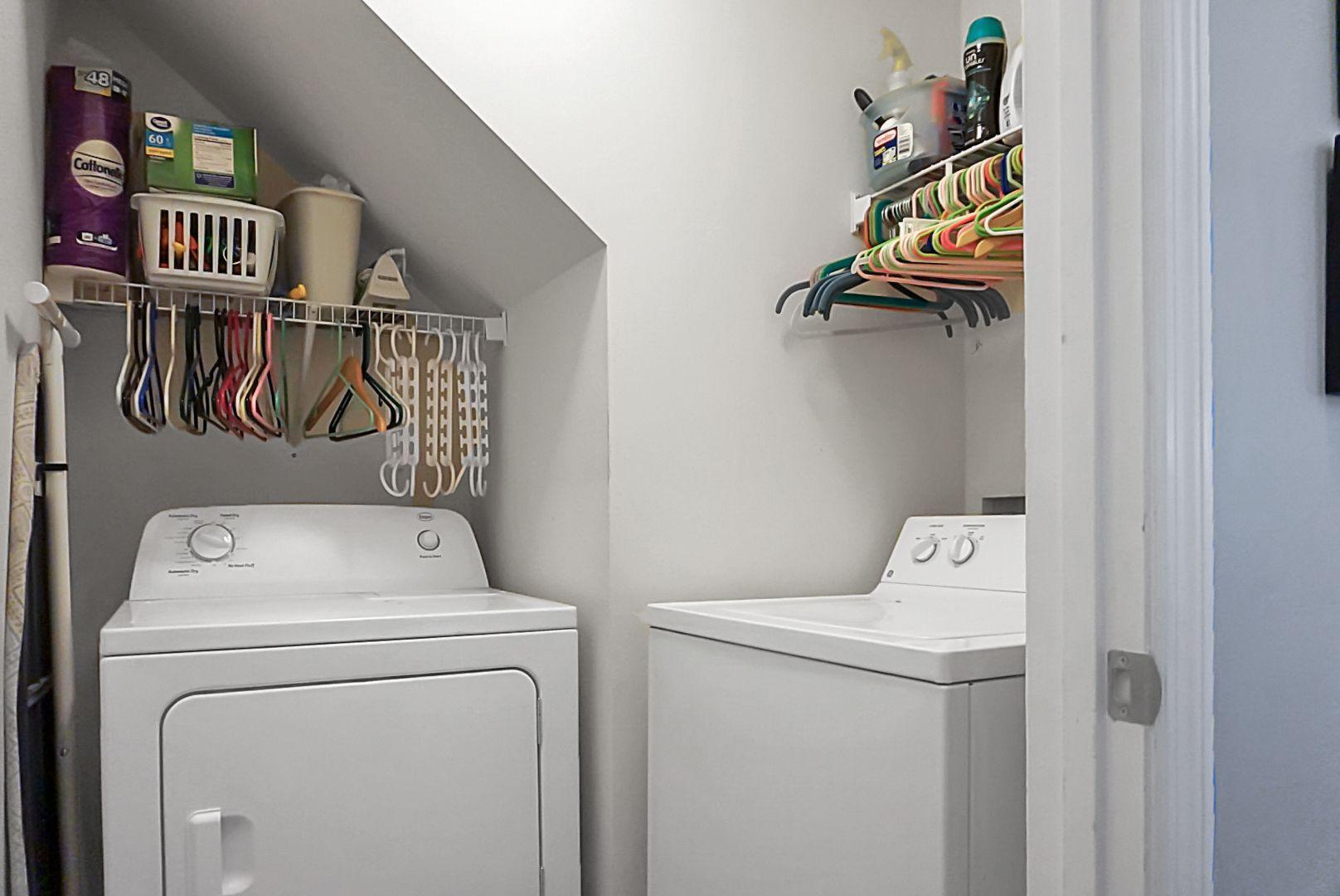 216 Alpine Road Summerville, SC 29485 - Photo 27 of 31 Laundry room