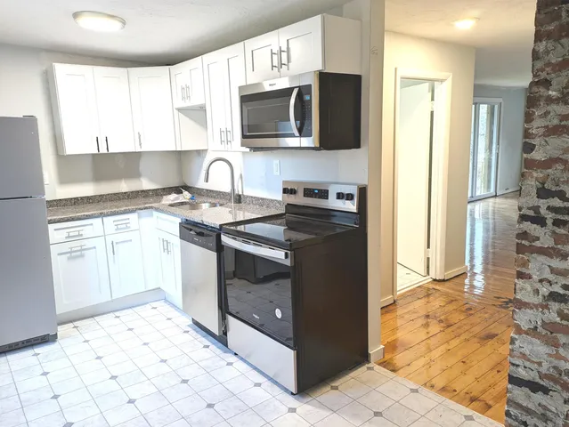 $2,365,000 | 3 South Shore Road, Salem, NH 03079