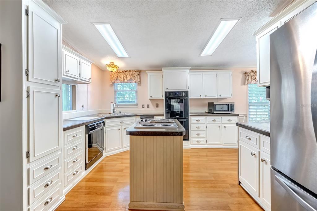 5042 Southwest 166th Court Road Ocala, FL 34481 - Photo 10 of 88