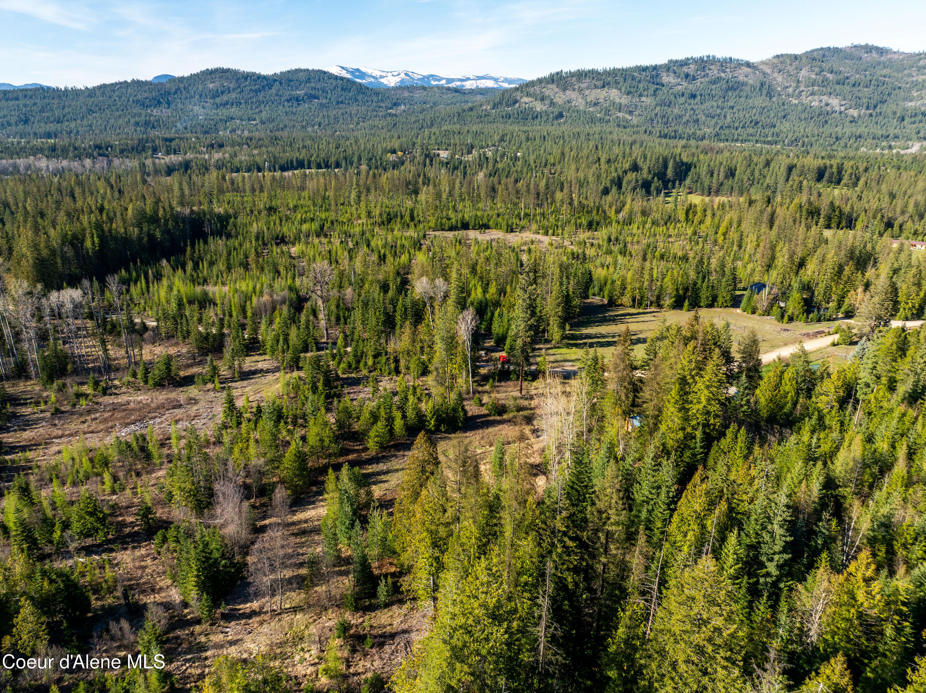 963 Irish Road Sagle, ID 83860 - Photo 5 of 34 Mountain views