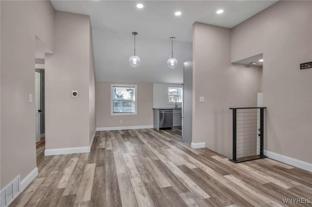 10 Mapleview Road Cheektowaga, NY 14225 - Photo 22 of 37 Upper Unit