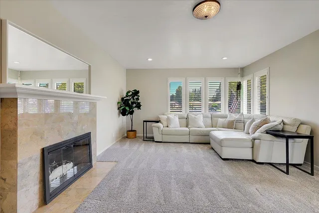 $1,095,000 | 2656 American River Drive, Sacramento, CA 95864