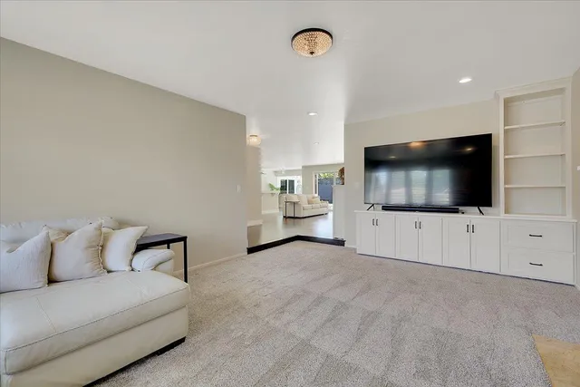 $1,095,000 | 2656 American River Drive, Sacramento, CA 95864