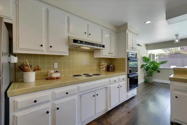 $1,095,000 | 2656 American River Drive, Sacramento, CA 95864