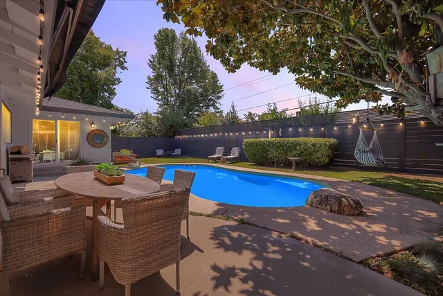 $1,095,000 | 2656 American River Drive, Sacramento, CA 95864