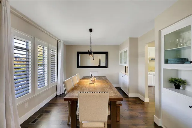 $1,095,000 | 2656 American River Drive, Sacramento, CA 95864