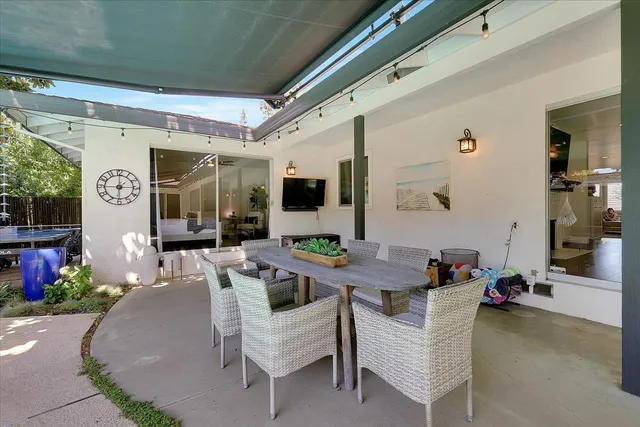 $1,095,000 | 2656 American River Drive, Sacramento, CA 95864