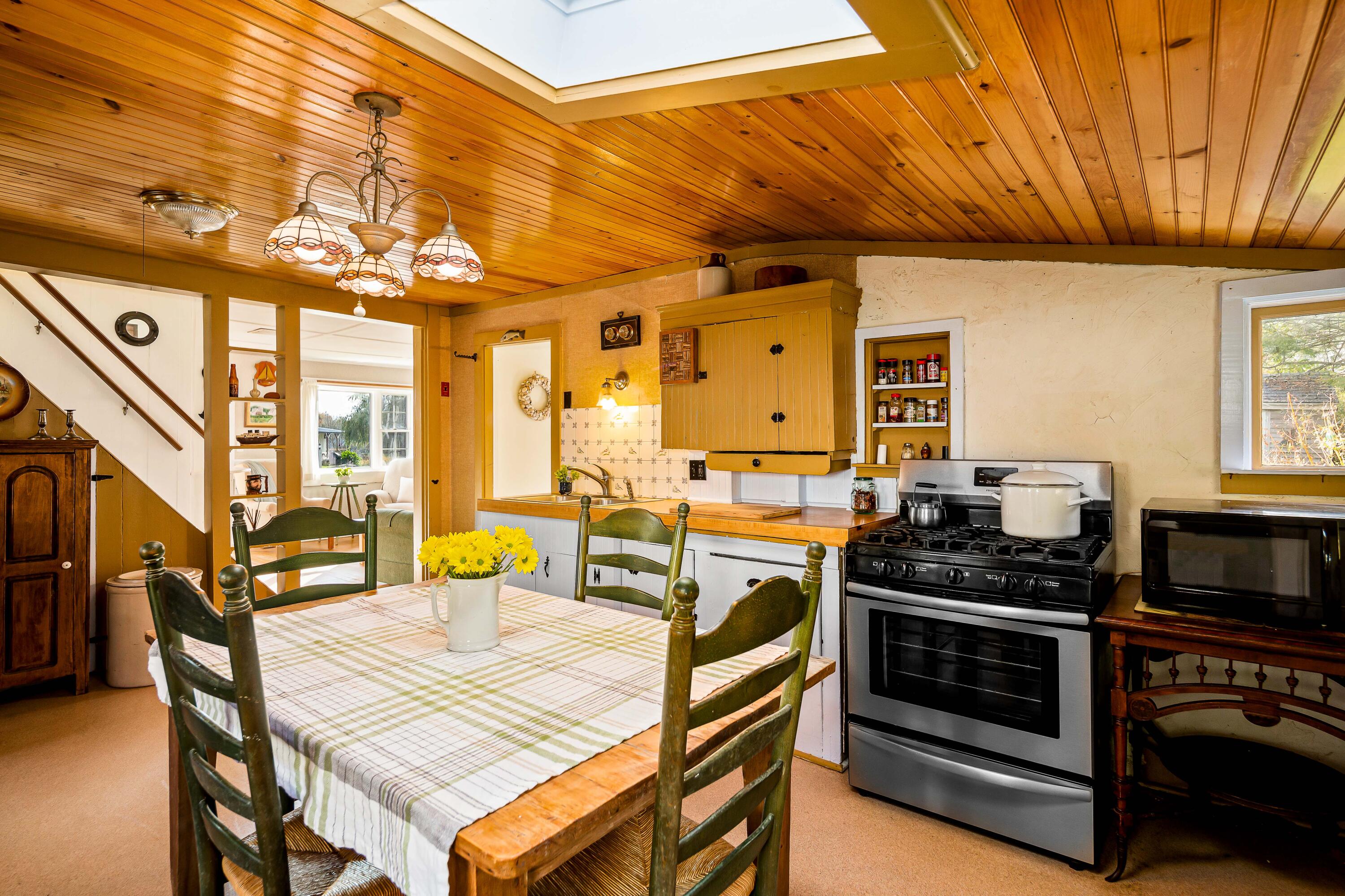 13-14 3rd Street Spruce Head, ME 04859 - Photo 10 of 35 13-14Third_09