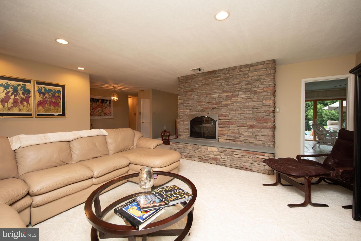 607 Baeder Road Jenkintown, PA 19046 - Photo 7 of 48 Living Room