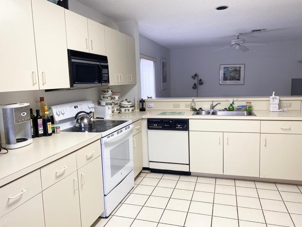 23290 La Vida Way Boca Raton, FL 33433 - Photo 11 of 16 8