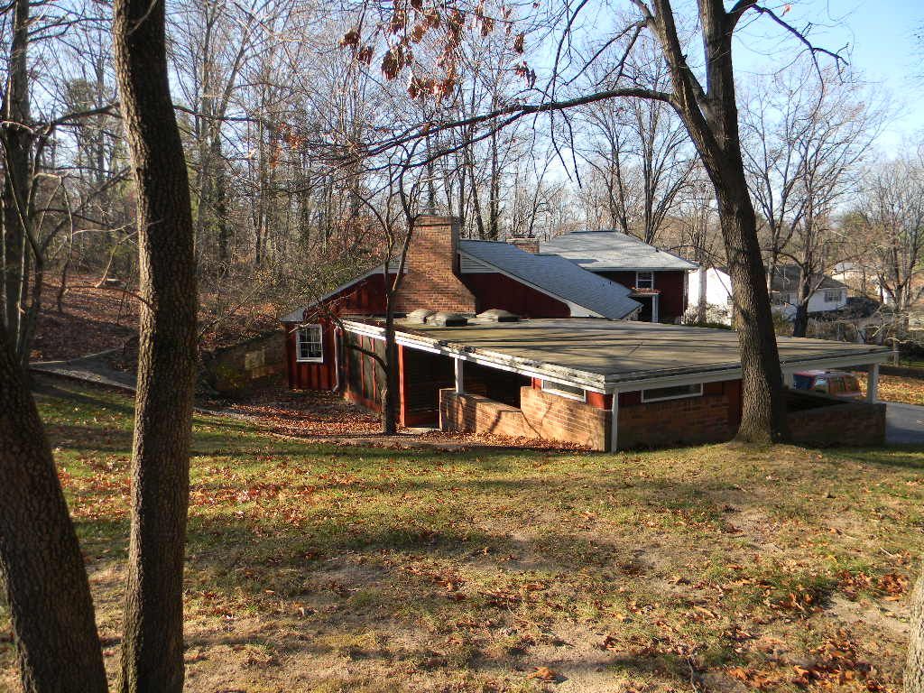 3701 Mud Lick Road Southwest Roanoke, VA 24018 - Photo 30 of 36 Carport and Side of House