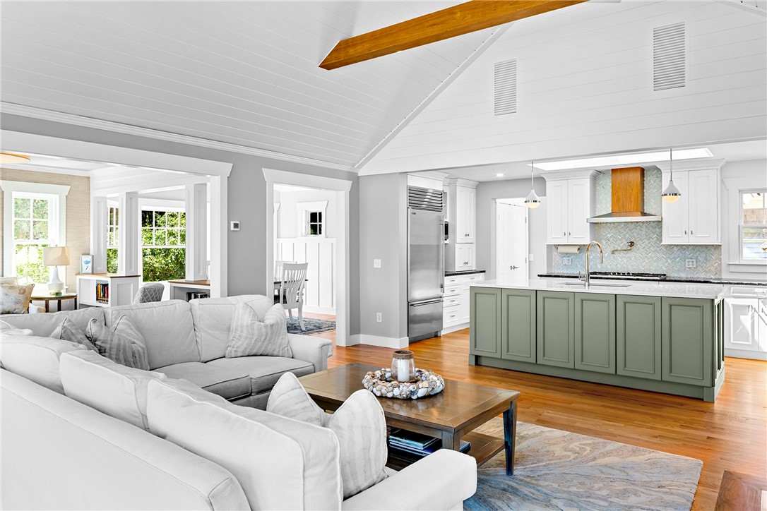 115 Beavertail Road Jamestown, RI 02835 - Photo 12 of 50
