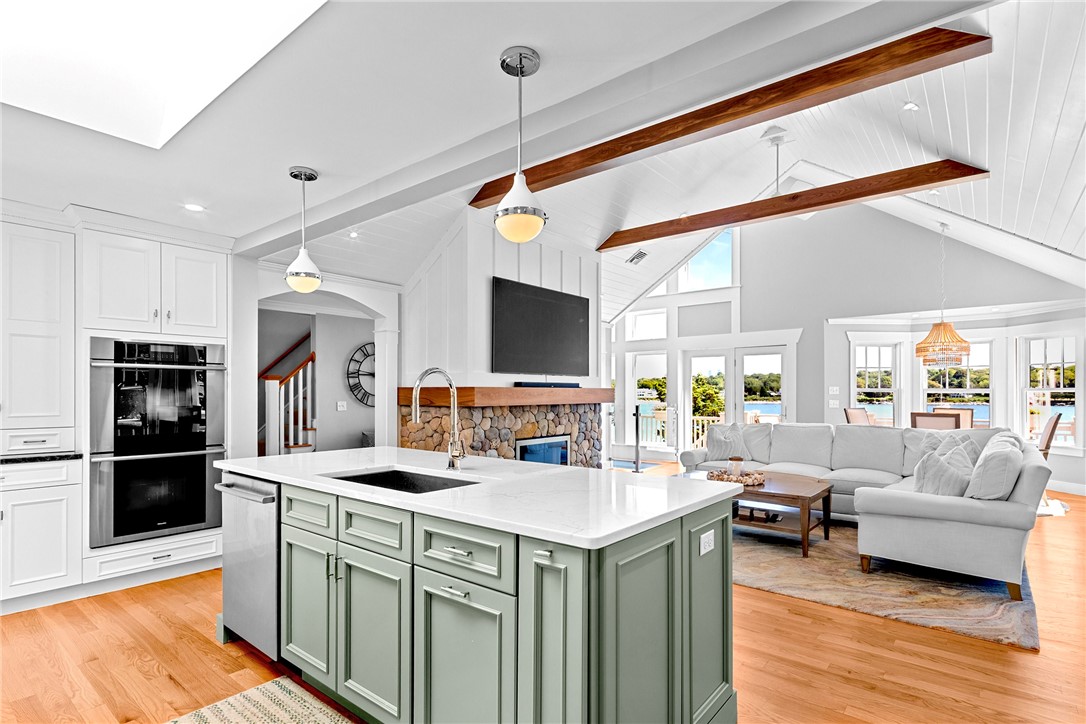 115 Beavertail Road Jamestown, RI 02835 - Photo 14 of 50