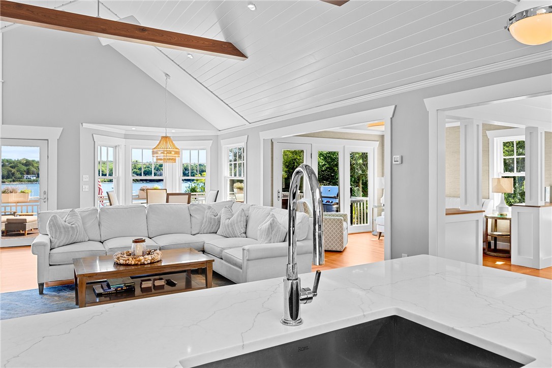 115 Beavertail Road Jamestown, RI 02835 - Photo 16 of 50
