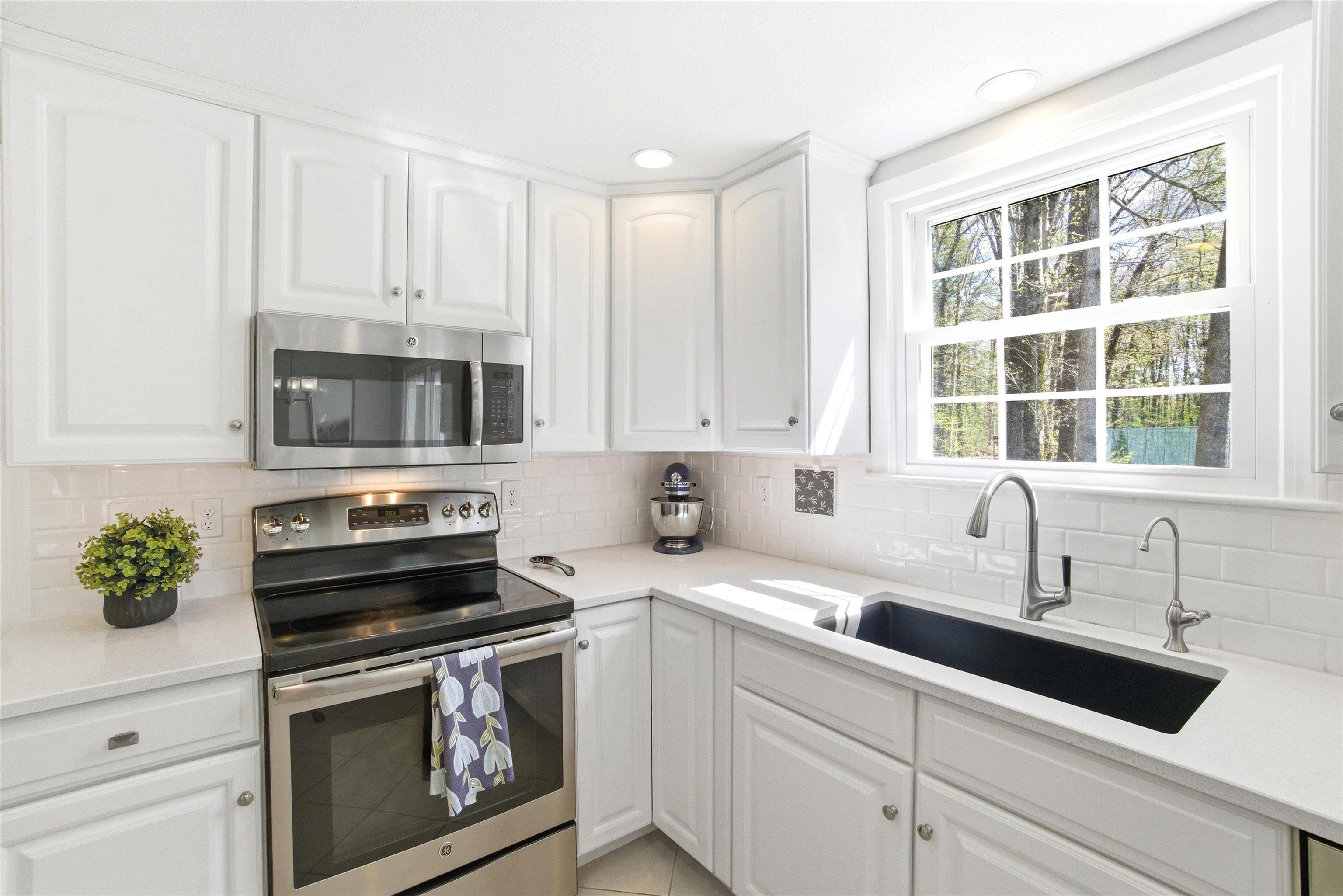 3 Indian Trail Exeter, NH 03833 - Photo 12 of 60