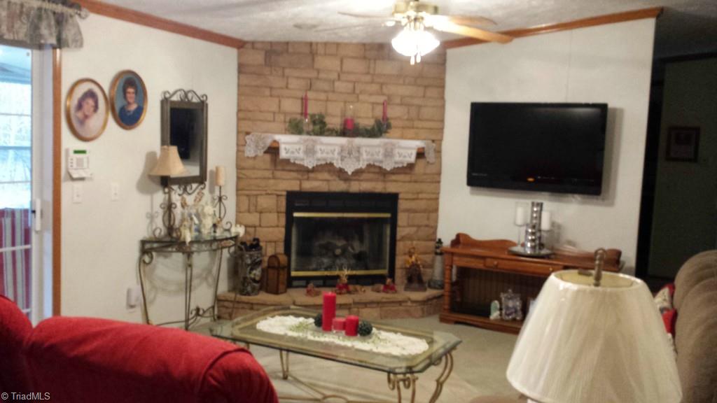 810 Woolen Store Road Reidsville, NC 27320 - Photo 2 of 19