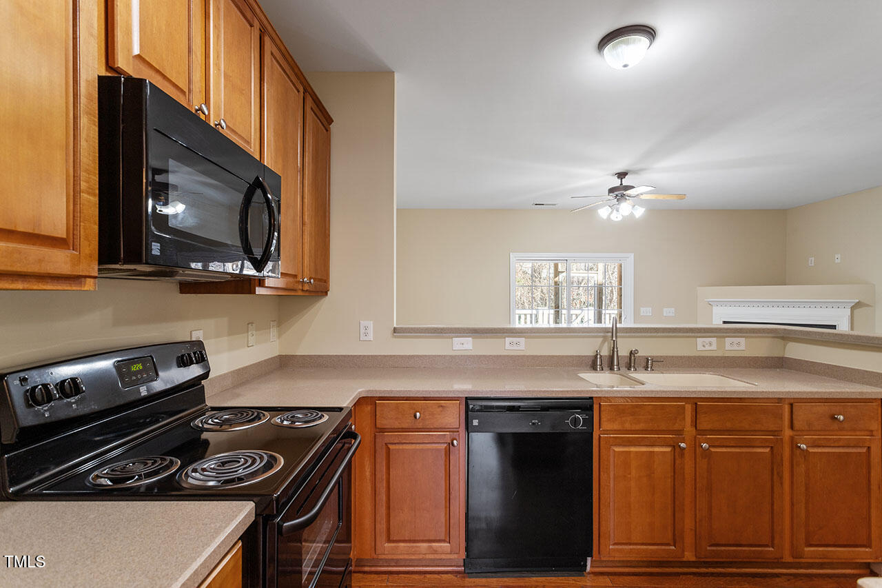 11215 Lofty Heights Place Raleigh, NC 27614 - Photo 9 of 17 Kitchen
