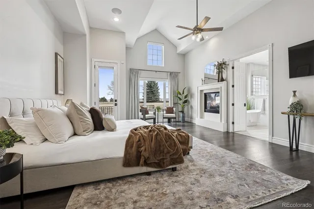 a hallway with a washer and dryer