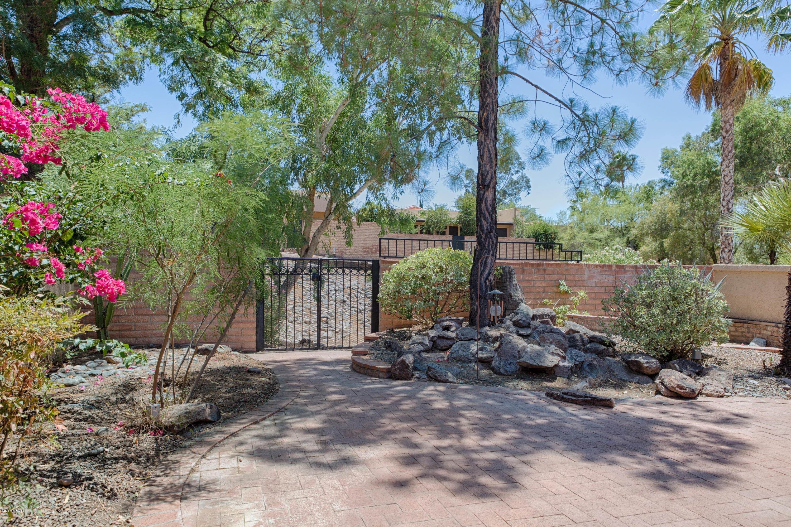 40 East Inverness Place Oro Valley, AZ 85737 - Photo 28 of 34