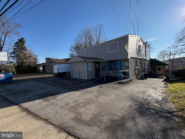 $1,700 | 1193 Bristol Pike, Unit 1F, Bensalem, PA 19020