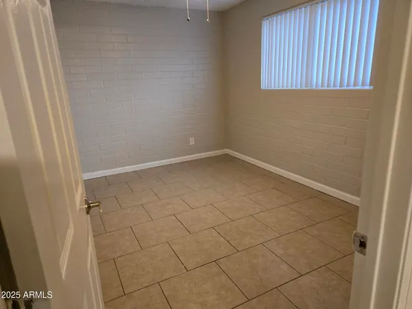 $850 | 902 East Southern Avenue, Unit 2, Phoenix, AZ 85040
